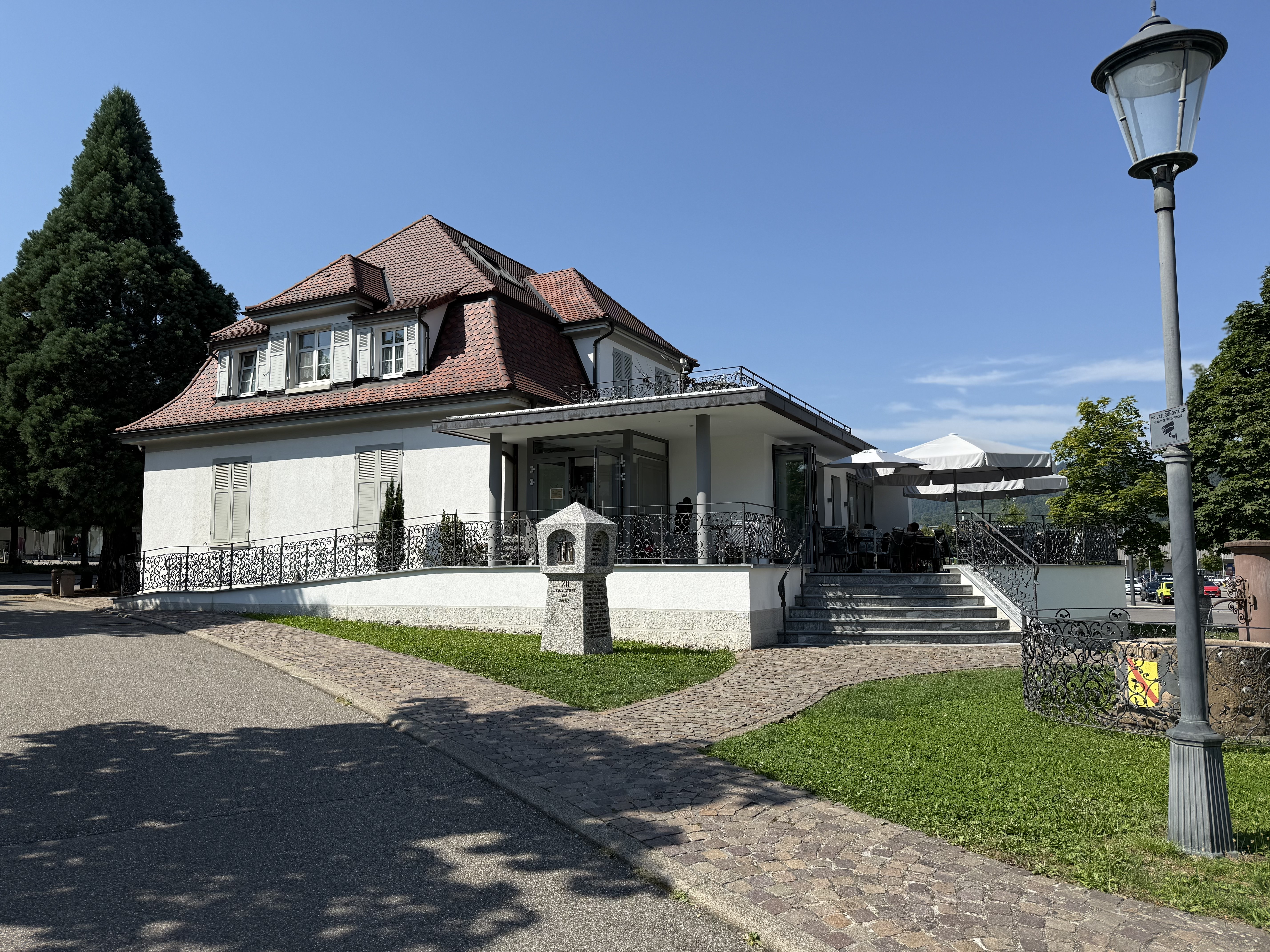 Terrasse bei Sonnenschein
